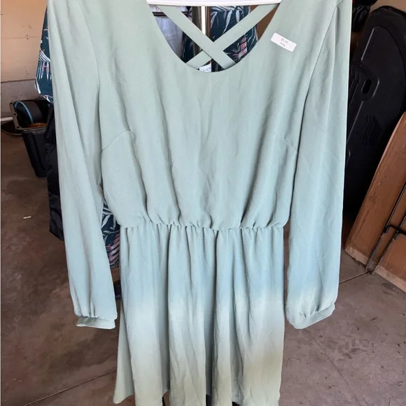 Mint Green Long Sleeve Dress - Picture 2 of 5
